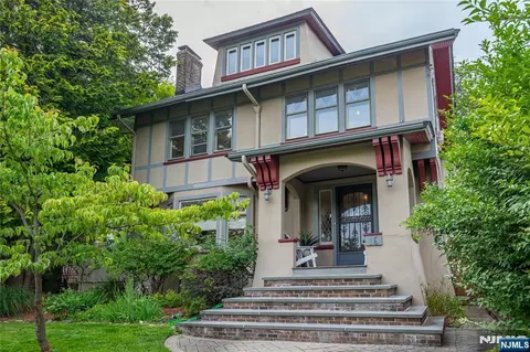 16 Upper Mountain Ave, Montclair, NJ 07042