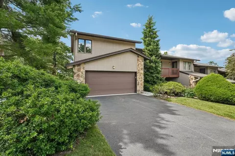 19 Cedar Wood Ter, Woodland Park, NJ 07424