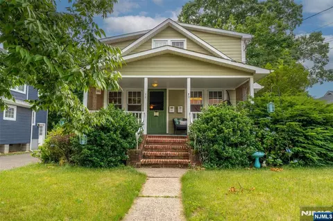 72 Minerva Ave, Hawthorne, NJ 07506