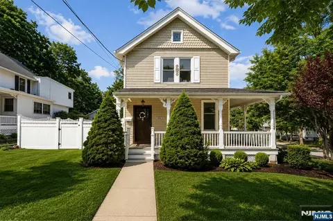 308 Demarest Ave, Closter, NJ 07624