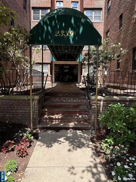2339 Hudson Ter #E-2, Fort Lee, NJ 07024