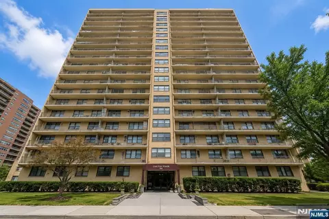 285 Aycrigg Ave #22J, Passaic, NJ 07055