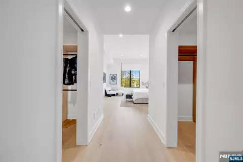 Entry Way - 4 Feldman Ct, Paramus, NJ 07652 photo 9 of 10