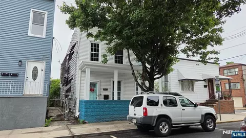 5913 Jefferson St, West New York, NJ 07093