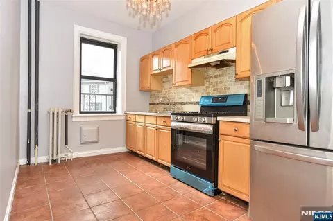 Kitchen - 303 Hamilton Pl #A4, Hackensack, NJ 07601 photo 1 of 3