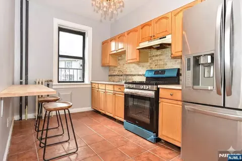 Kitchen - 303 Hamilton Pl #A4, Hackensack, NJ 07601 photo 2 of 3