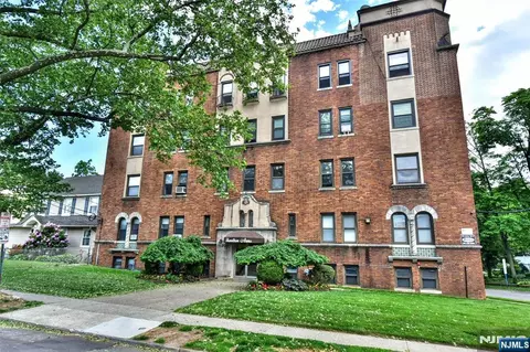 Exterior - 303 Hamilton Pl #A4, Hackensack, NJ 07601 photo 2 of 2