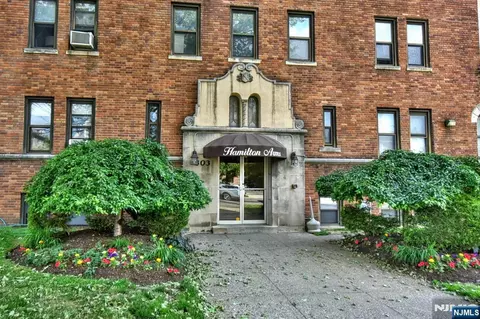Other - 303 Hamilton Pl #A4, Hackensack, NJ 07601 photo 2 of 6