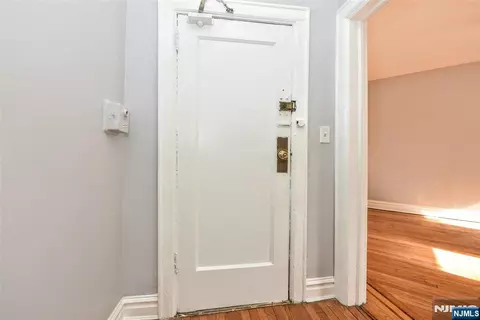 Entry Way - 303 Hamilton Pl #A4, Hackensack, NJ 07601 photo 2 of 2