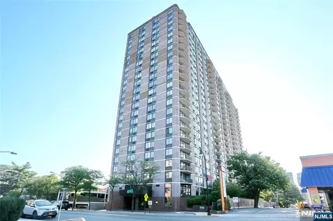 770 Anderson Ave #5F, Cliffside Park, NJ 07010