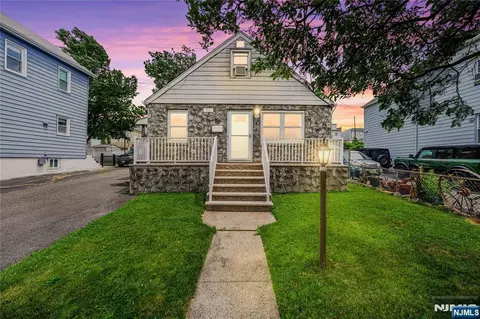50 Ernest St, Nutley, NJ 07110