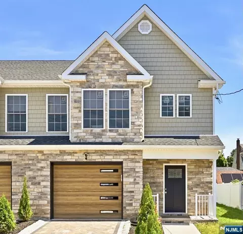 77 Chestnut St, Lodi, NJ 07644