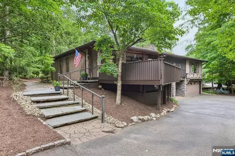 765 Pines Lake Dr, Wayne, NJ 07470