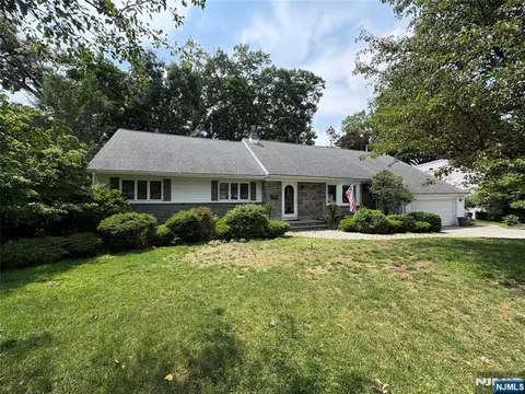 31 Congress Rd, Emerson, NJ 07630