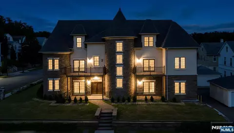 176 Union Ave #8, Rutherford, NJ 07070