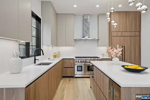 Kitchen - 5 Cedar Ct, Demarest, NJ 07627 photo 2 of 7