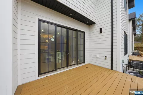 Exterior - 5 Cedar Ct, Demarest, NJ 07627 photo 2 of 2
