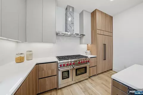 Kitchen - 5 Cedar Ct, Demarest, NJ 07627 photo 5 of 7