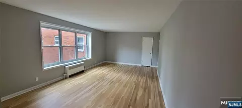 2330 Linwood Ave #3G, Fort Lee, NJ 07024