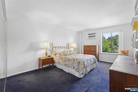 Bedroom - 140 Euclid Ave #5G, Hackensack, NJ 07601 photo 1 of 3