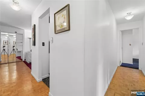 Entry Way - 140 Euclid Ave #5G, Hackensack, NJ 07601 photo 6 of 7