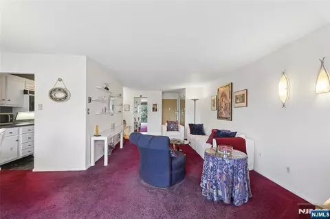 Living - 140 Euclid Ave #5G, Hackensack, NJ 07601 photo 1 of 1