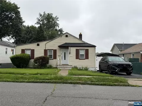 147 7th St, Saddle Brook, NJ 07663