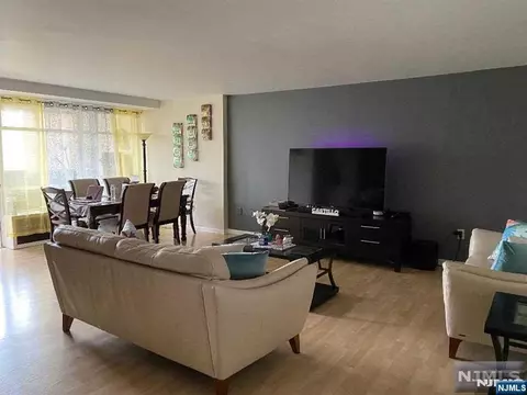 Living - 90 Prospect Ave #6F, Hackensack, NJ 07601 photo 1 of 1
