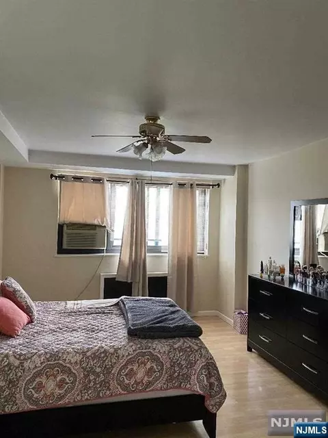 Bedroom - 90 Prospect Ave #6F, Hackensack, NJ 07601 photo 3 of 4
