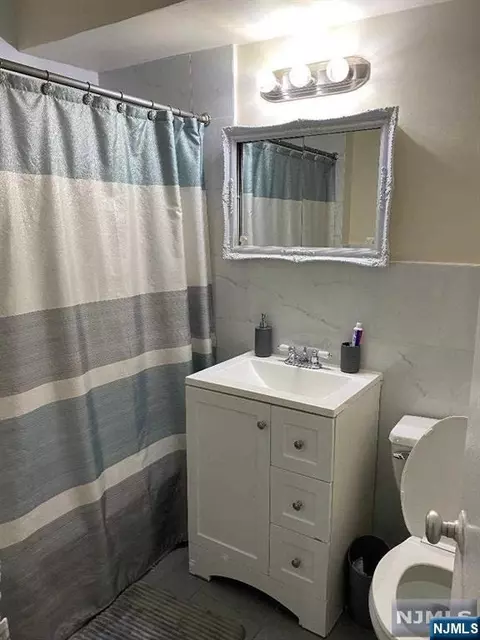 Bath - 90 Prospect Ave #6F, Hackensack, NJ 07601 photo 1 of 1