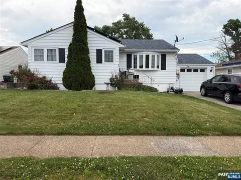 22 Longview Ave, Carteret, NJ 07008