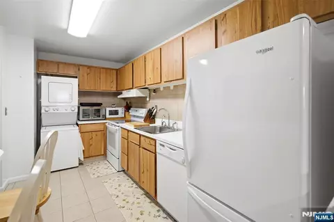 10 Orchard St #1F, Hackensack, NJ 07601 photo 6
