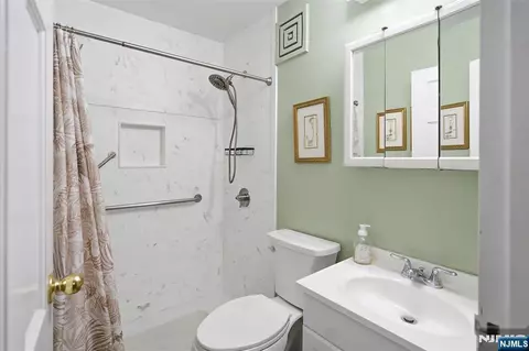 10 Orchard St #1F, Hackensack, NJ 07601 photo 12