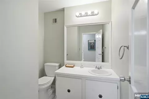 10 Orchard St #1F, Hackensack, NJ 07601 photo 3