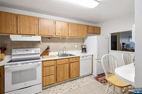 10 Orchard St #1F, Hackensack, NJ 07601 photo 4