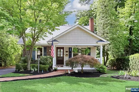 14 Sterling Pl, Glen Rock, NJ 07452