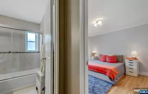 Bedroom - 370 Esplanade #21, Hackensack, NJ 07601 photo 4 of 4