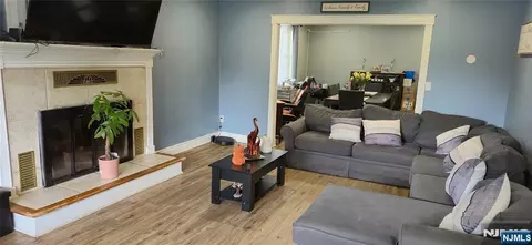Entry Way - 2 Beaver Point Trl, Wharton, NJ 07885 photo 6 of 12