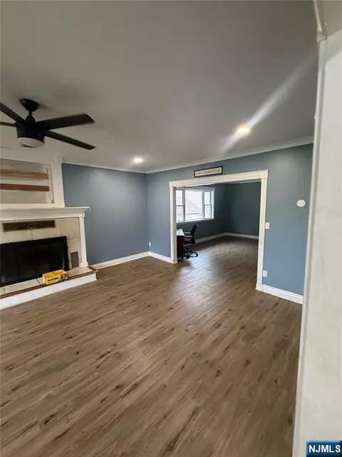 Living - 2 Beaver Point Trl, Wharton, NJ 07885 photo 3 of 4