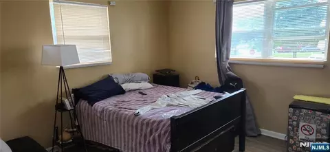 Bedroom - 2 Beaver Point Trl, Wharton, NJ 07885 photo 5 of 9