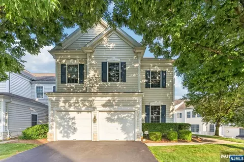 62 Hickory Hill Blvd #2001, Totowa, NJ 07512