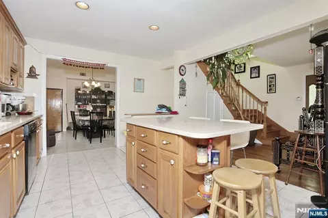 Kitchen - 703 Chadwick Dr, Paramus, NJ 07652 photo 6 of 6