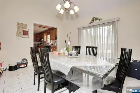 Dining - 703 Chadwick Dr, Paramus, NJ 07652 photo 2 of 2