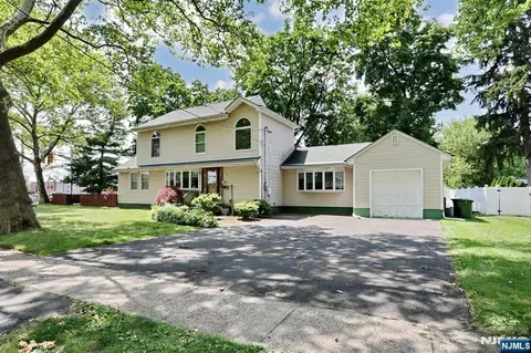 Exterior - 703 Chadwick Dr, Paramus, NJ 07652 photo 10 of 10