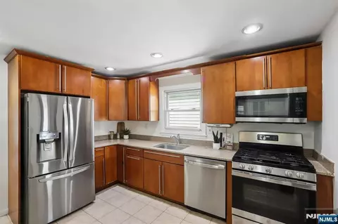 Kitchen - 310 Centre Ave, Secaucus, NJ 07094 photo 1 of 4