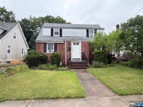 3-14 31st St, Fair Lawn, NJ 07410