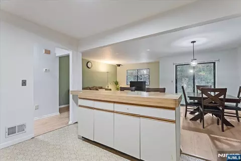 Other - 31 Lockley Ct, Wayne, NJ 07470 photo 4 of 6