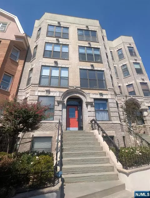 963 Boulevard E #2-3, Weehawken, NJ 07086