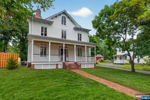 23 Amwell Rd, Hillsborough, NJ 08844