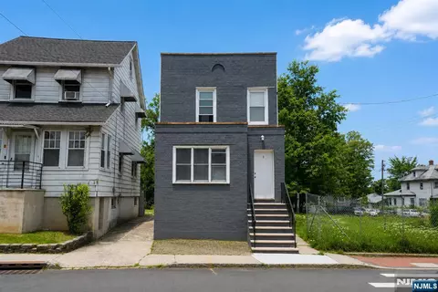 3 Laurel Ave, Maplewood, NJ 07040
